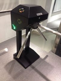 Cancello girevole del treppiede del deflettore della falda del sistema del controllo di accesso di RFID con la serratura dell'impronta digitale
