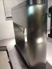Cancello girevole dell'interno del treppiede del controllo di accesso del fronte dell'ufficio con il portone del cancello girevole del treppiede del fronte del lettore di impronta digitale